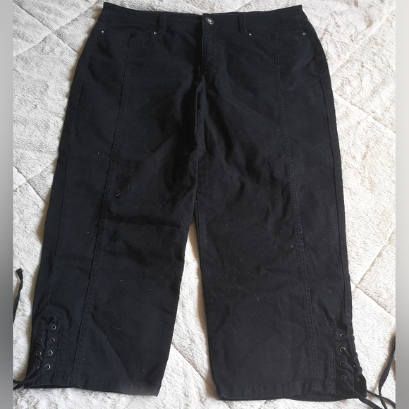 Style&Co Capri pants. Size 8. - Picture 1 of 10